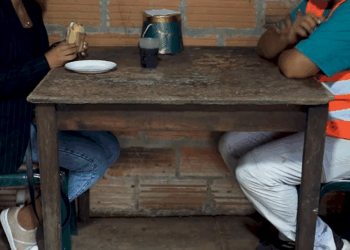 [COMPLETO] 0255H1020 Fingió ser pobre para saber si ella era una chica interesada Goals