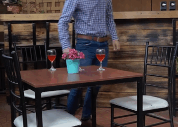 [COMPLETO] 0206H1020 Mujer propone dividir la cuenta en su primera cita