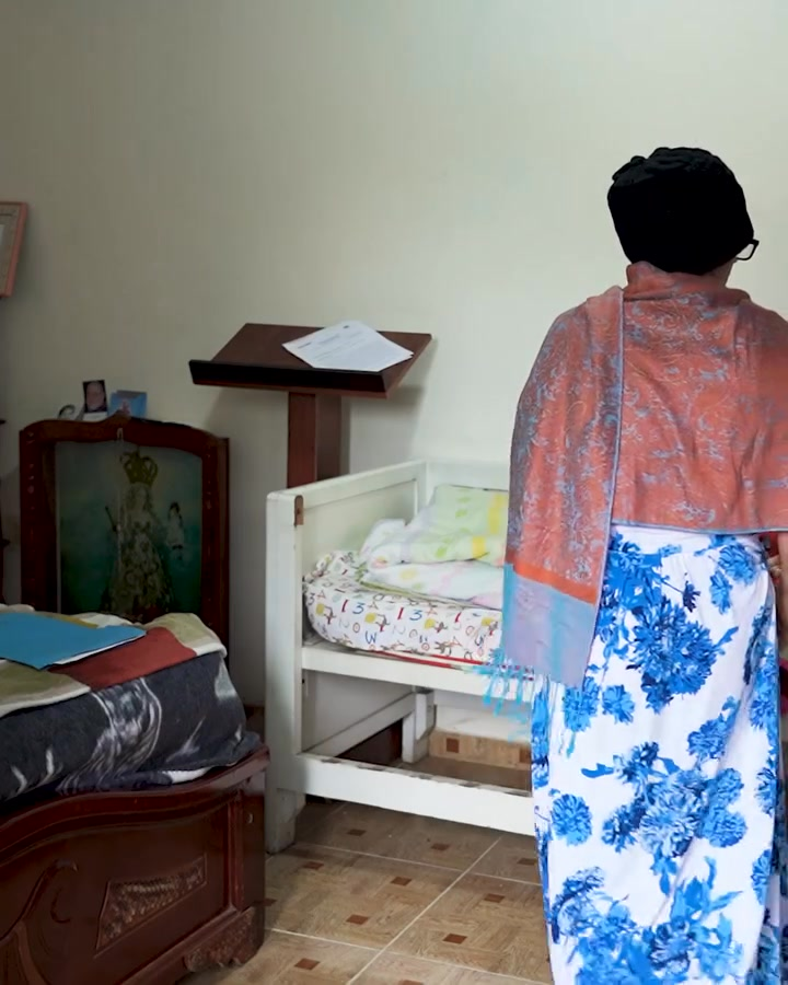 [COMPLETO] 0259H1020 Abandonó a su madre para fingir ser de clase social alta Goals