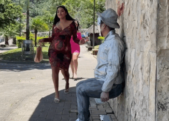 [COMPLETO] 0062H1020 Fingió estar embarazada para quedarse con un maletín lleno de dinero Mi Poesia