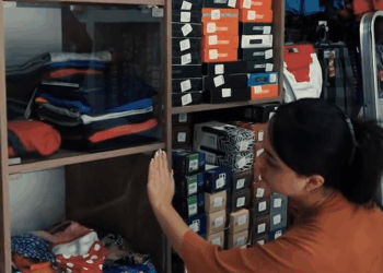 [COMPLETO] 0272H1020 Se llevaron la ropa mientras distraían al vendedor