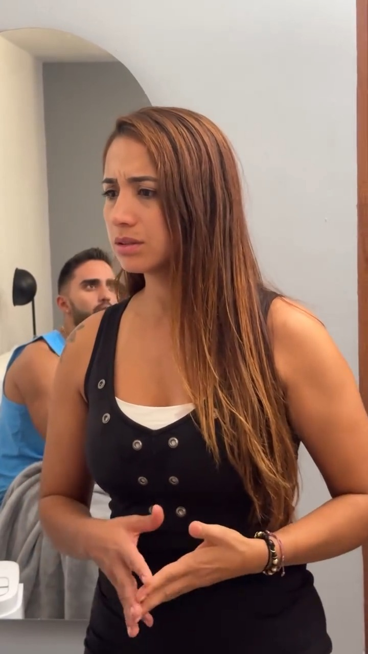 [COMPLETO] 0278H1020 Esta mujer está