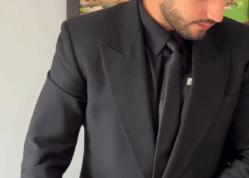 [COMPLETO] 0300H1020 Aprovecho que su esposa estaba de viaje para meterse con su empleada, y esto le paso