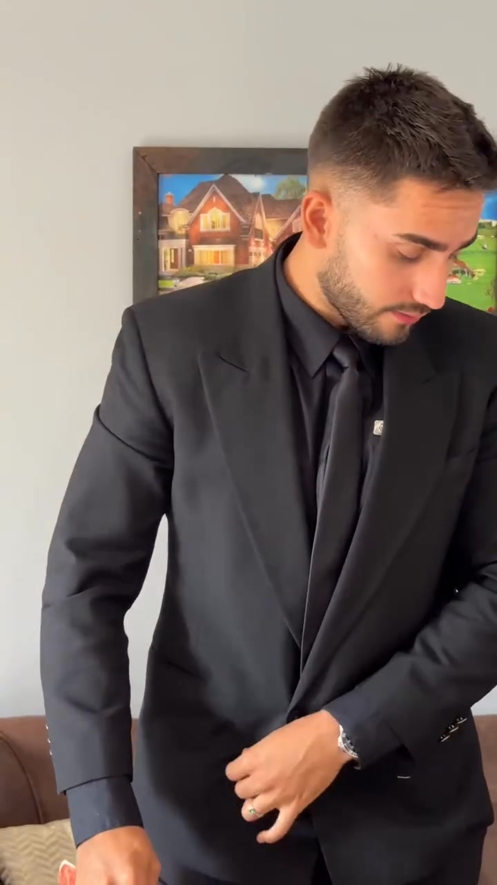 [COMPLETO] 0300H1020 Aprovecho que su esposa estaba de viaje para meterse con su empleada, y esto le paso