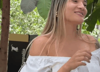 [COMPLETO] 0305H1020 Mi vecina me vio d3snud0 Sergio gonzalez