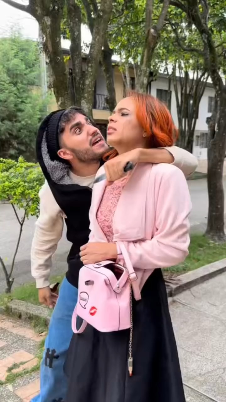 [COMPLETO] 0329H1020 Le robó a una Mujer y su reacción lo sorprendió