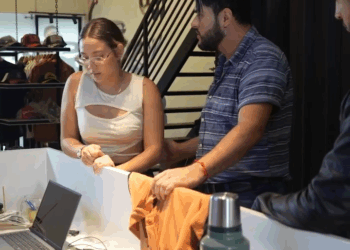 [COMPLETO] 0226H1006Esta mamá hacia lo impensable para conseguir los pañales de su hijo