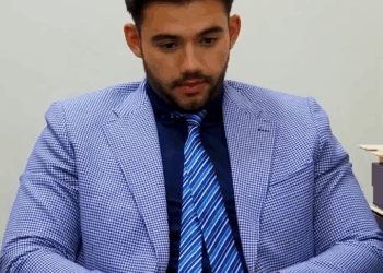 [COMPLETO] 0430H1020 Secretaria está enamorada de su jefe millonario Karen Oliva