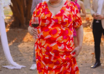 [COMPLETO] 0266H1006 Interrumpió la boda de su amiga para pedirle matrimonio a su novia Cast Karla Sandoval Isaac Maciel