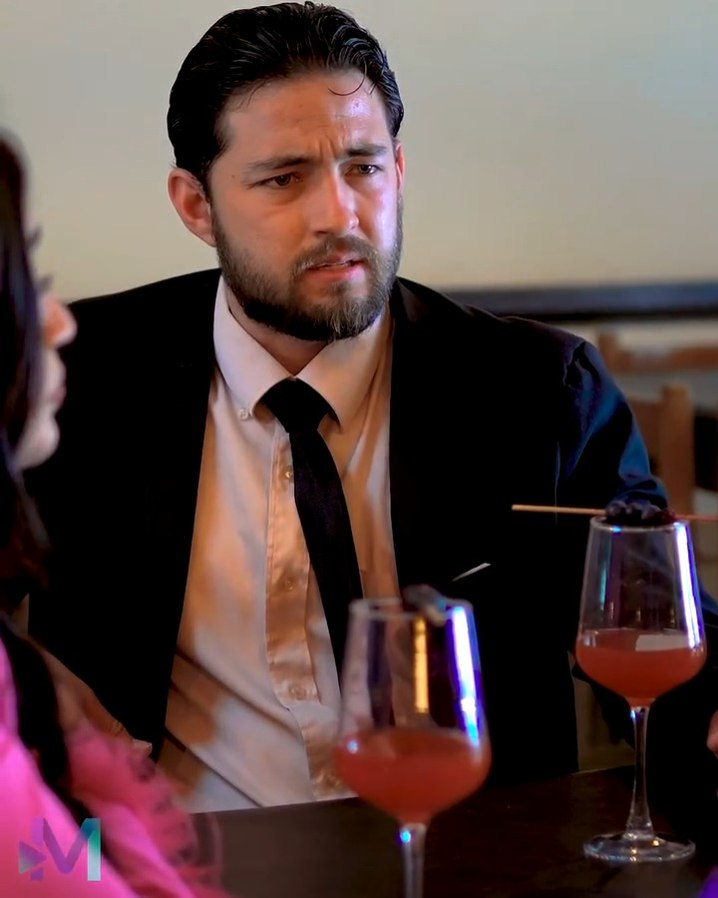 [COMPLETO] 0280H1006 Negó a la persona que le pagó los estudios y terminó arrepintiendose