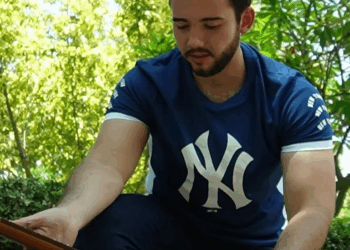 [COMPLETO] 0458H1020 Músico le da una lección de vida a millonario Karen Oliva