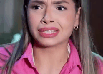 [COMPLETO] 0461H1020 Besó a su amante en el funeral de su esposo Karen Oliva