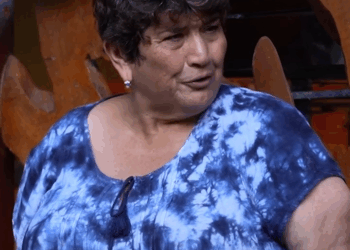 [COMPLETO] 0220H1020 Esta abuelita solo quería ser amable con la esposa de su nieto