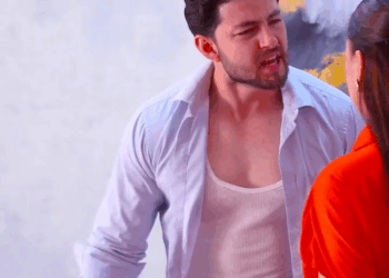 [COMPLETO] 0307H1006 Le prohibió tomarse fotos, porque no le gustaba que la vieran otros hombres