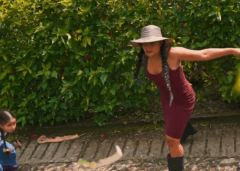 [COMPLETO] 0488H1020 Madre dejó a su hija por preferir a su esposo Felicidad