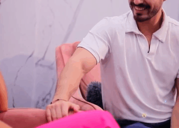 [COMPLETO] 0318H1006 La hicieron menos por alimentar a su hijo en público