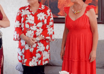 [COMPLETO] 0323H1006 Se avergonzó de su madre por darle un regalo humilde Cast Karla Sandoval Isaac Maciel