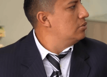 [COMPLETO] 0222H1020 Cuando la envidia choca con la empatía