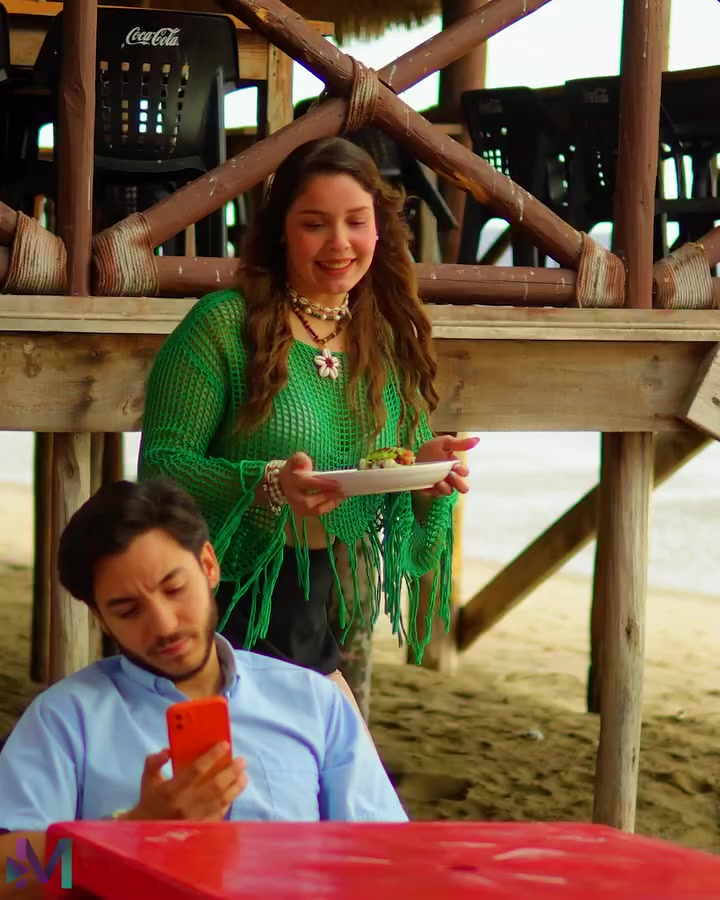 [COMPLETO] 0355H1006 Le quitaron su restaurante y ella les dio una leccion