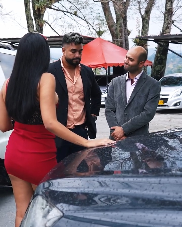[COMPLETO] 0518H1020 Mujeriego le compra un Carro a su Amante sin imaginar que la vendedora de la tienda era su Esposa C