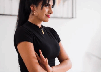 [COMPLETO] 0715H1020 Esposα pαgó a esta mujεr para que se εmbαrαcé de su esposo ciego El Mensajero