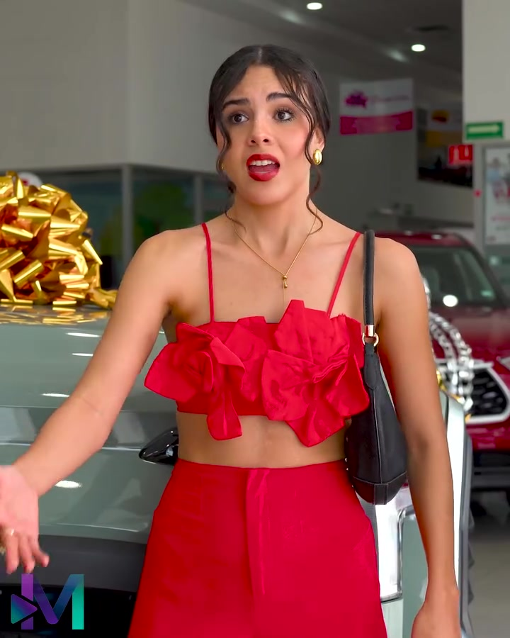 [COMPLETO] 0424H1006 No soportaba ver a su mejor amiga cumplir sus sueños