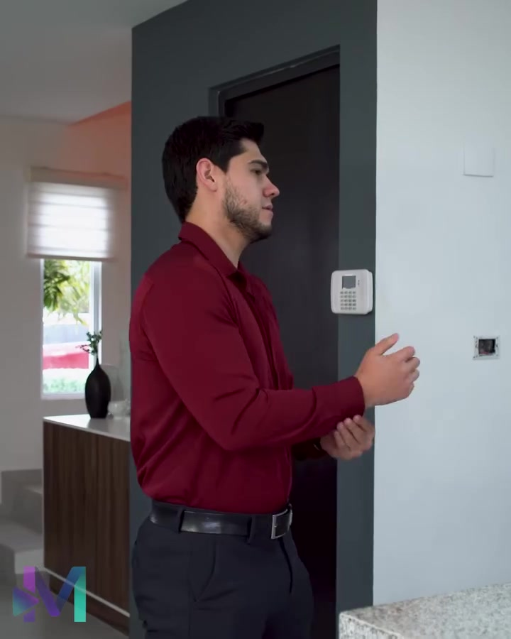 [COMPLETO] 0434H1006 Contrató a un investigador privado, porque sospechaba que su esposa lo engañaba