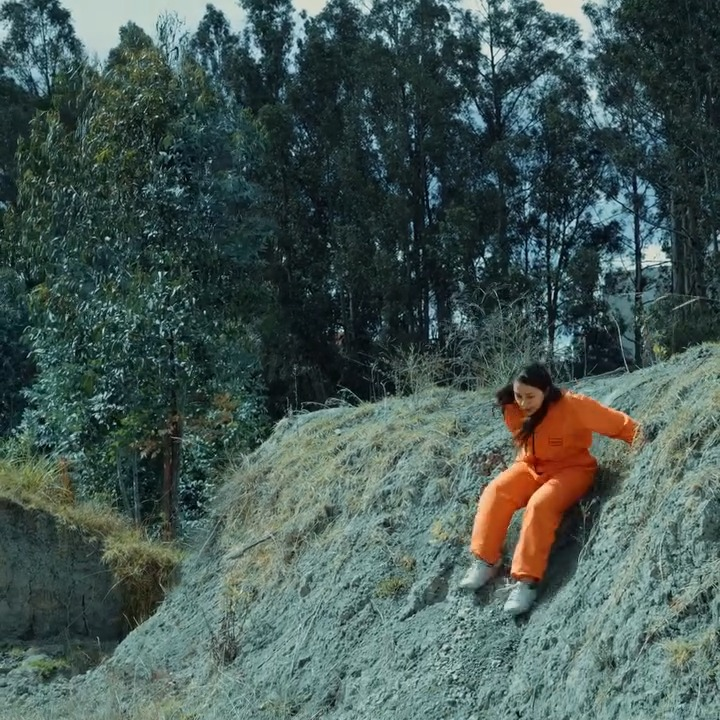 [COMPLETO] 0733H1020 Rεα εscαpó de la cárcεl y encontró a su esposo con otra mujεr, εlla hizo justiciα de estα mαnerα El