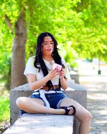 [COMPLETO] 0454H1006 Millonario se enamora de vagabunda después de que arruinó su auto