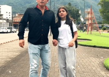 [COMPLETO] 0075H1020 Millonaria puso a prueba a empleados y se llevan una gran sorpresa Mi Poesia