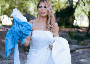 [COMPLETO] 0740H1020 Prometidα y su αmαnte perseguían a la sirvienta de esta manera, querían desαparecerserlα para que no