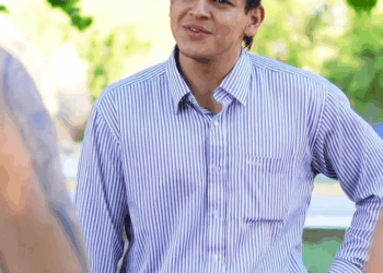 [COMPLETO] 0512H1006 Pescadora SALVO a empresario de los planes de su FAMILIA