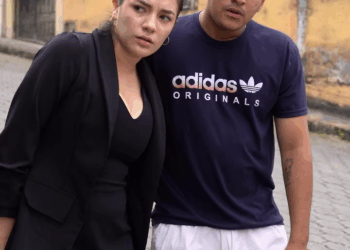 [COMPLETO] 0094H1020 Ayuda a una desconocida sin saber que cambiará su destino para siempre