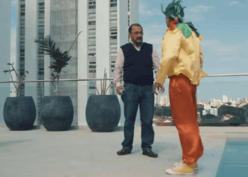 [COMPLETO] 0760H1020 Se disfrazó de payaso para poder disfrutar el cumpleaños con su hija El Mensajero