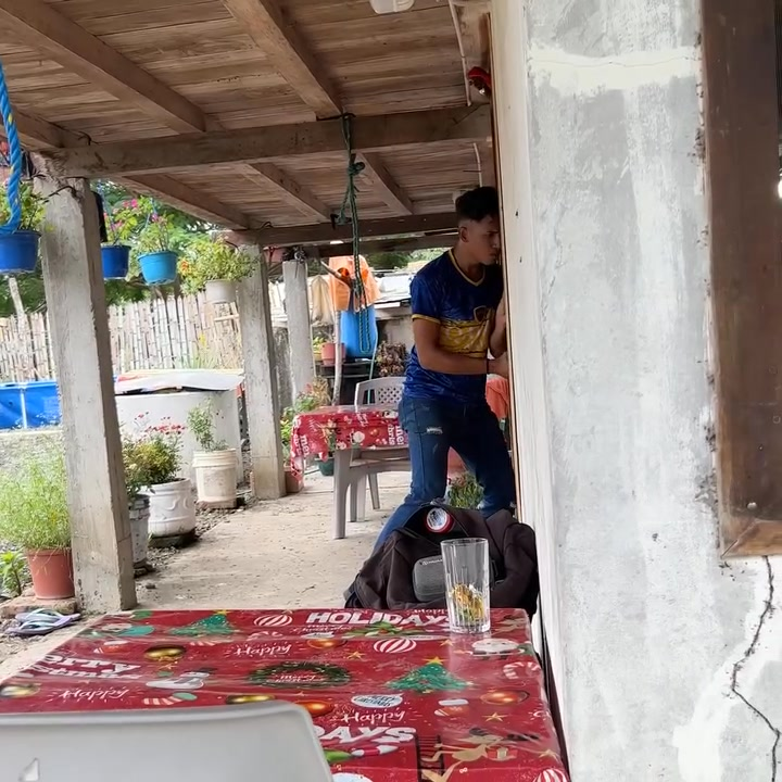 [COMPLETO] 0020H1020 Fue a recoger comida para los chanchos Mi Poesia