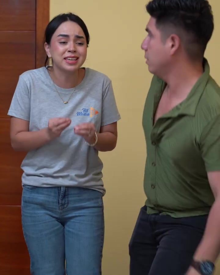 [COMPLETO] 0099H1020 Aceptó una cita con su cuñada frente a su novia