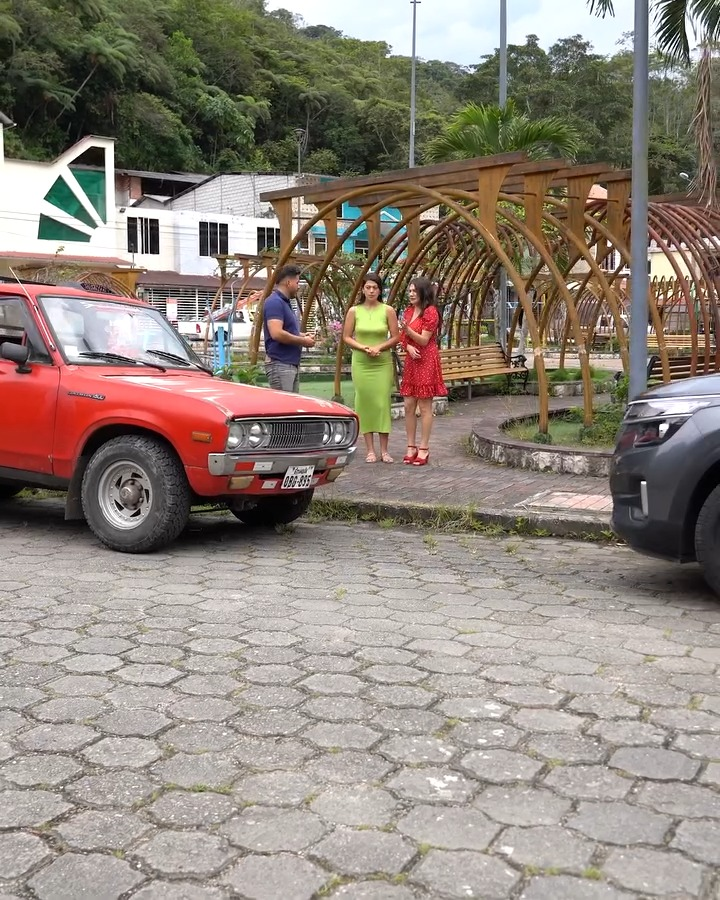 [COMPLETO] 0105H1020 Se burló de su cita por su carro, pero la vida le dio una lección