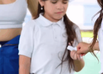 [COMPLETO] 0055H1006 Se burlaban de ella por ser hija de la conserje Cast Julia Salazar Reflexiones Licely Sotelo Walton