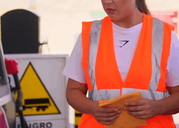 [COMPLETO] 0555H1006 Esta señal con la mano la salvó de su esposo patán Cast Karla Sandoval Andrea Jordan Isaac Maciel