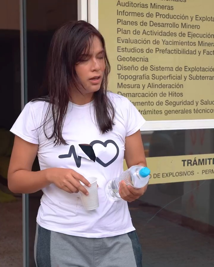 [COMPLETO] 0774B1015 Su vida cambió cuando un desconocido apareció en su momento más difícil