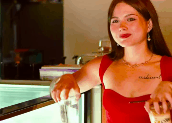 [COMPLETO] 0569H1006 Le dijo a su amante que tenía años separado de su esposa para que le hiciera caso