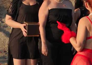 [COMPLETO] 0581H1006 Sirvienta se quedó con la herencia de sus patrones millonarios Elsa Soto