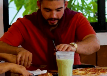 [COMPLETO] 0611H1006 Besó a una vagabunda para librarse de su ex novia Elsa Soto