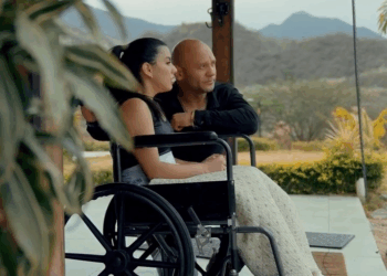 [COMPLETO] 0155H1020 Descubrió que su sirvienta fingía esta discapacidad para estar con su esposo, y precedió a hacer est