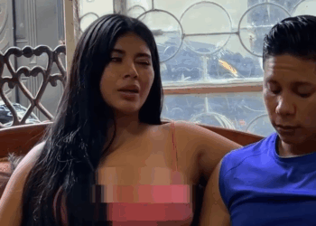 [COMPLETO] 0027H1020 Le da hospedaje al dueño de la casa que cuidaba Mi Poesia