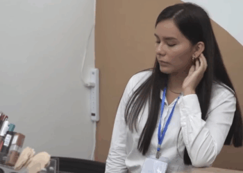 [COMPLETO] 0178H1020 Millonario descubre que su tarjeta de crédito no tiene fondos