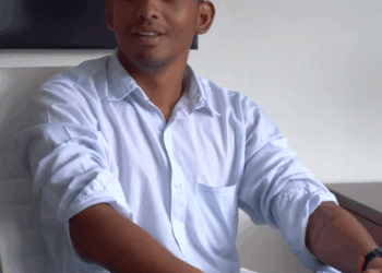 [COMPLETO] 0181H1020 La asistente de su esposo era fan de su relación