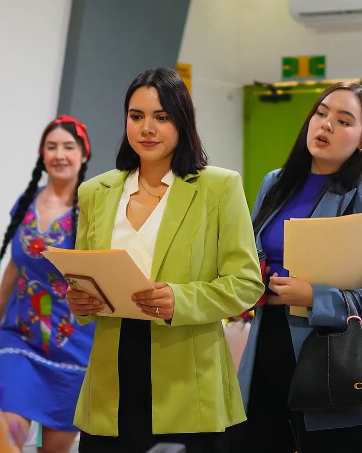 [COMPLETO] 0645H1006 La menosprecio por su apariencia en su entrevista de trabajo