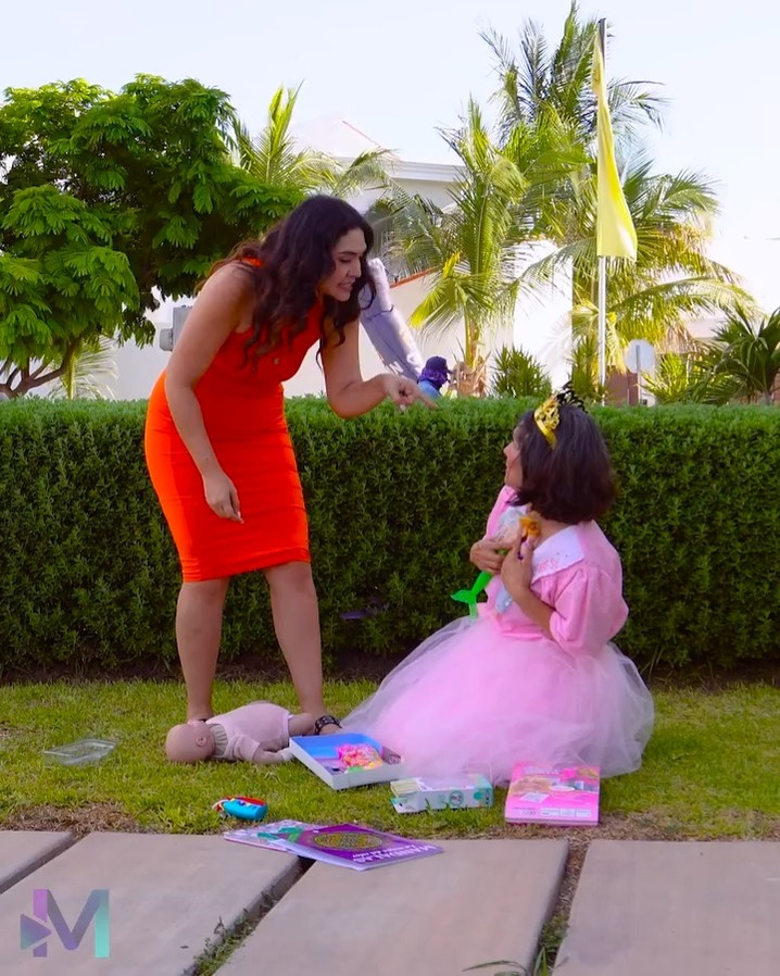 [COMPLETO] 0084H1006 Su esposa se molestaba por que cuidaba de su mamá