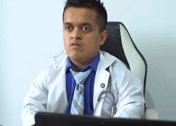 [COMPLETO] 0595H1020 Niña salva a mujer de cometer un error y casarse con el hombre incorrecto Caricaturas de Ayer